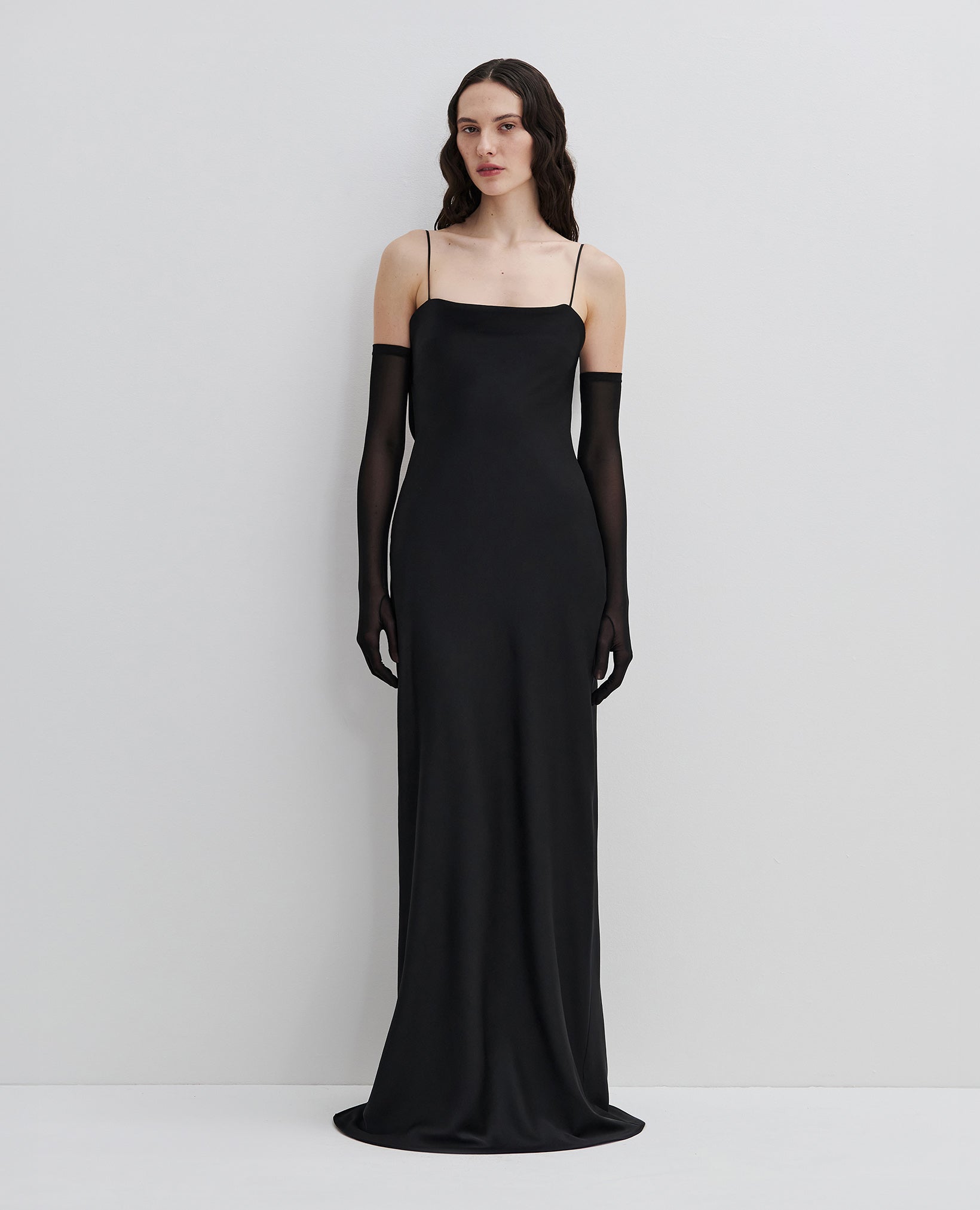 【HYKE】SATIN SLIP DRESS BLACK size1 ワンピース Satin Slip Maxi Dress in Black – SELEZZA LONDON