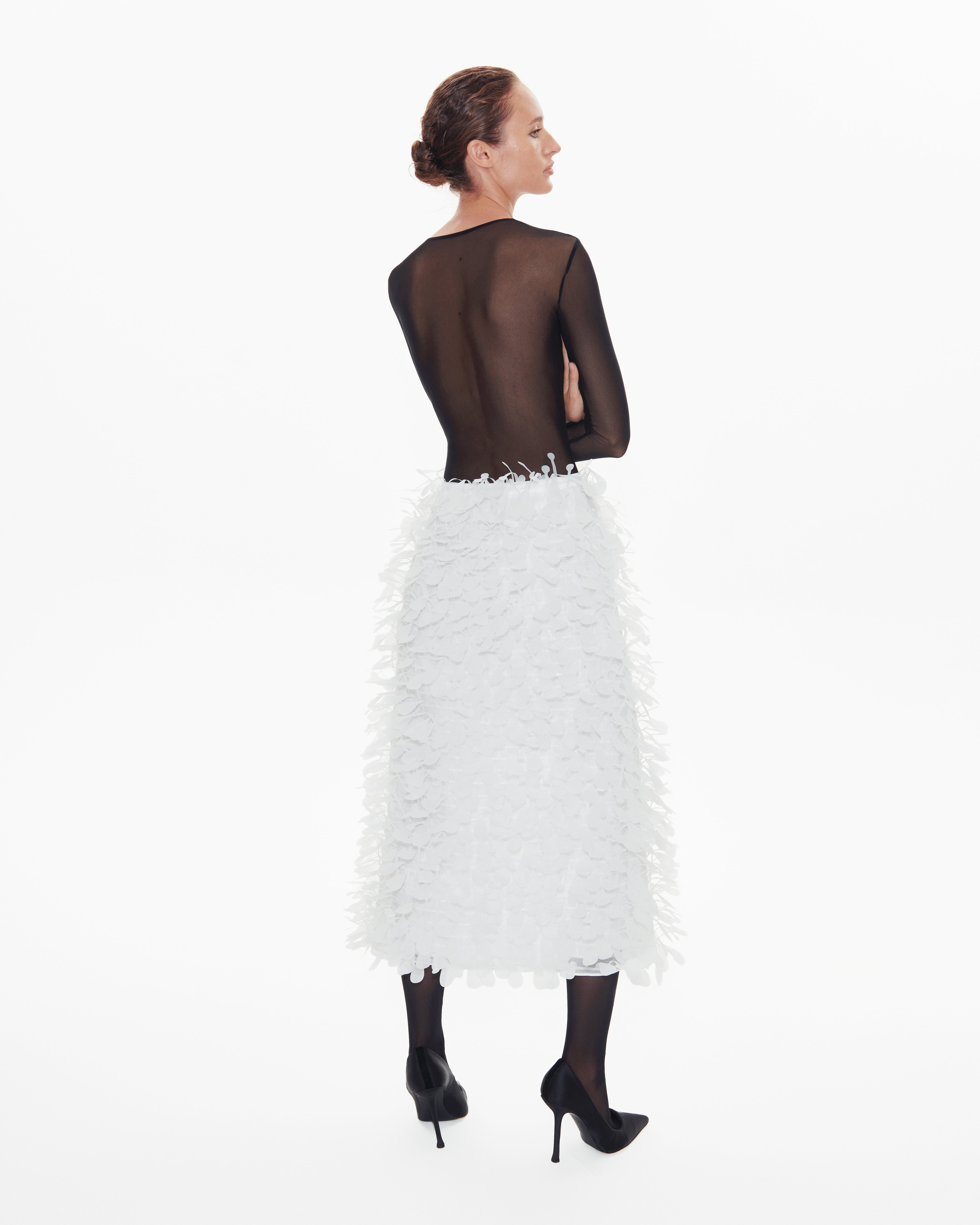 SELEZZALONDON Gaia Midi Skirt スカート Gaia Midi Skirt in White | Women's Skirt – SELEZZA LONDON